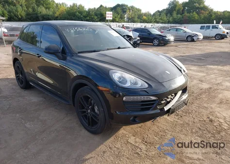 2012 Porsche Cayenne z USA, uszkodzony, nr VIN WP1AA2A21CLA00667